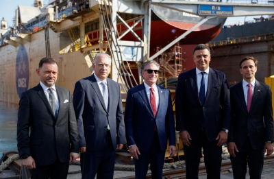 Burgum: Προσβλέπουμε σε συνεργασία με την Ελλάδα στην ναυπηγική βιομηχανία