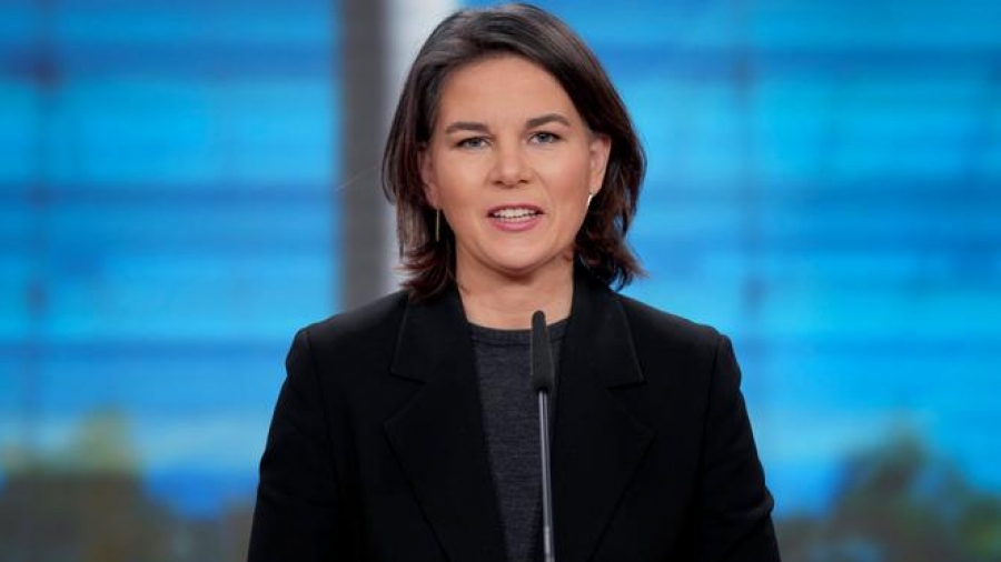 Baerbock (ΥΠΕΞ Γερμανίας) σε Ρωσία: Αποσύρετε τα στρατεύματα σας από την Ουκρανία