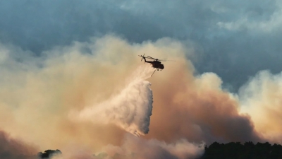 Πολύ υψηλός κίνδυνος πυρκαγιάς και αύριο (15/8) σε 10 περιφέρειες