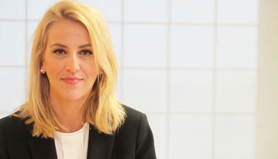 Δούρου: Η επιστροφή της Ρένας από τα δυτικά - Βίντεο