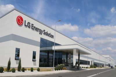LG Energy Solution: Αφήνει στην άκρη τις μπαταρίες και ετοιμάζει μεγάλες μπαταρίες αποθήκευσης ενέργειας (Reuters)