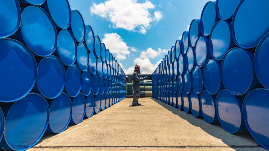 ΙΕΑ: Αυξάνει τις προβλέψεις για την πορεία της ζήτησης στο πετρέλαιο το 2023-2024