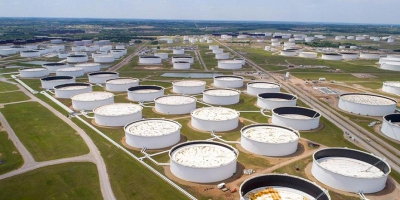 EIA:Εκτινάχθηκε η ζήτηση, μειώθηκαν τα αποθέματα πετρελαίου στις ΗΠΑ