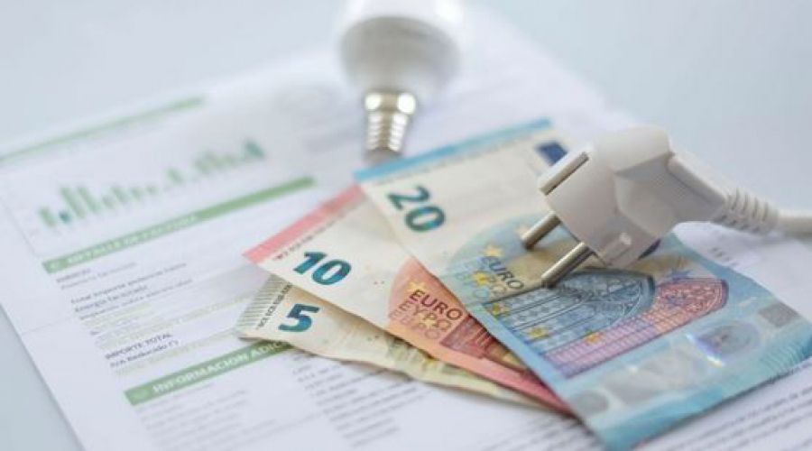 ΥΠΕΝ: Θα κλείνουν οι διακόπτες με δύο ανεξόφλητους στον προηγούμενο πάροχο - Έλεγχος σε βάθος 5ετίας με την ΑΑΔΕ για τους κακοπληρωτές