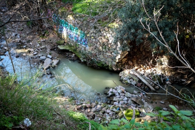 Το ρέμα της Πικροδάφνης εκπέμπει σήμα κινδύνου