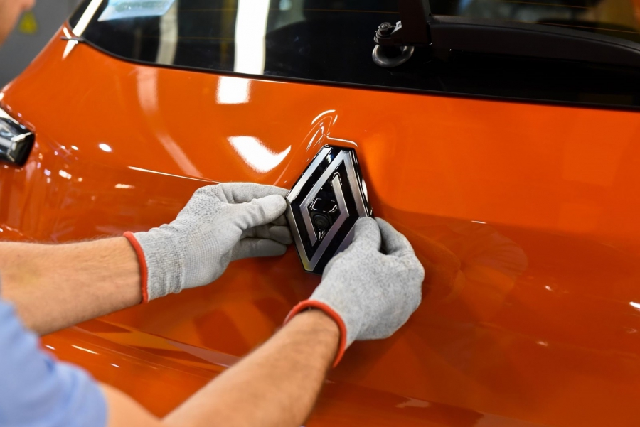 Η Renault και η κινεζική Geely δίνουν τα χέρια – Τι περιλαμβάνει η συμφωνία