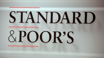 Standard & Poor’s: Αναταράξεις στα δημόσια οικονομικά της Ελλάδας λόγω Ουκρανίας