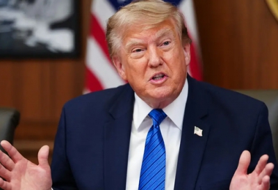 Ο Trump ζητά από τις πετρελαϊκές να μειώσουν τις τιμές των καυσίμων - Επικρίσεις για τον CEO της Chevron