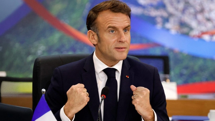 Ο Macron προειδοποιεί τη Μόσχα μετά το νέο χτύπημα στο Κίεβο - Στο τραπέζι νέες κυρώσεις