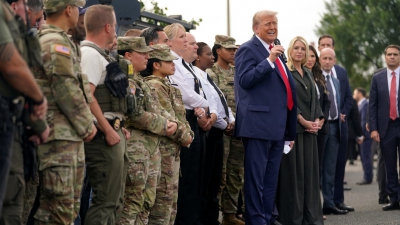 WSJ: Ο Trump σκέφτεται την αποστολή 10.000 επιπλέον στρατιωτών στην Μ. Ανατολή