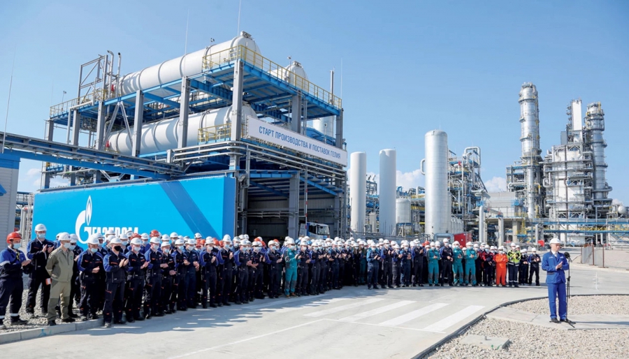 Ρωσία: Προσωρινοί περιορισμοί στις εξαγωγές ηλίου – Πως εμπλέκονται οπτικές ίνες και τσιπ