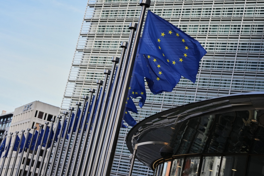 Η ΕΕ κινεί διαδικασίες κατά της  Ελλάδας και 17 κρατών για τον επιμερισμό «πράσινης» ηλεκτρικής ενέργειας
