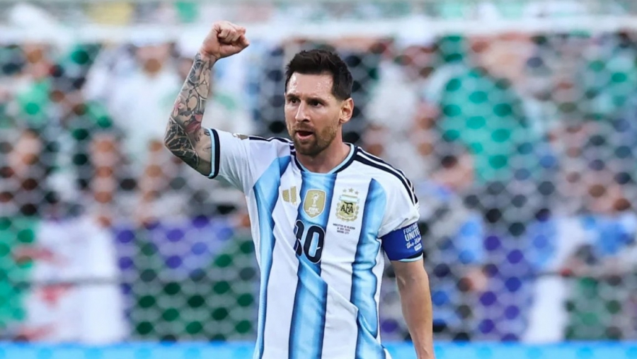 Συγκλονισμένος ο Messi: «Παγώνει» την καριέρα του μετά τον θάνατο του πατέρα του