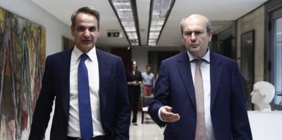 Στο ΥΠΟΙΚ ο Κυριάκος Μητσοτάκης: Σημαντικές ελαφρύνσεις στους πολίτες, ψηφίζεται νομοσχέδιο αρχές Αυγούστου