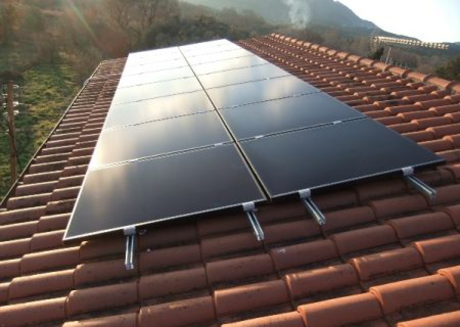 Η Ινδία παρήγαγε πάνω από 23 GW ηλιακής ενέργειας με πάνελ οροφής το 2024 (Renewables Now)