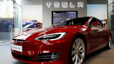 Τesla: Πρωτιά του Model 3 στην αγορά μεταχειρισμένων αυτοκινήτων - Τι ετοιμάζει στην Ελλάδα