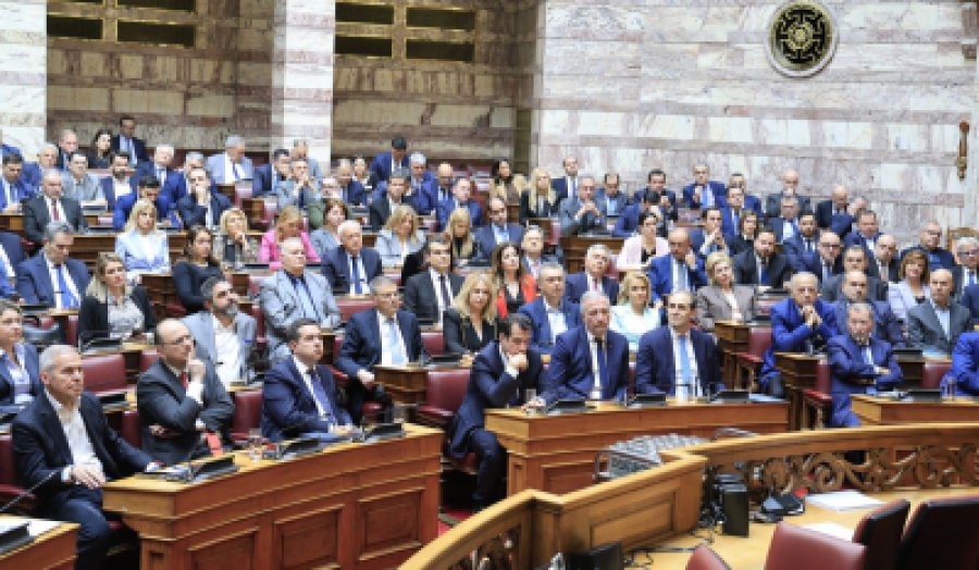 Aραγής η κοινοβουλευτική ομάδα της ΝΔ κατά την ψηφοφορία για άρση ασύλου
