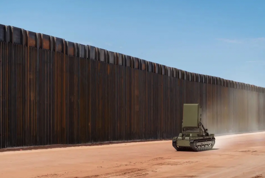 Ρομπότ μικροκυμάτων υψηλού παλμού των ΗΠΑ «μπλοκάρει» drones σε δευτερόλεπτα