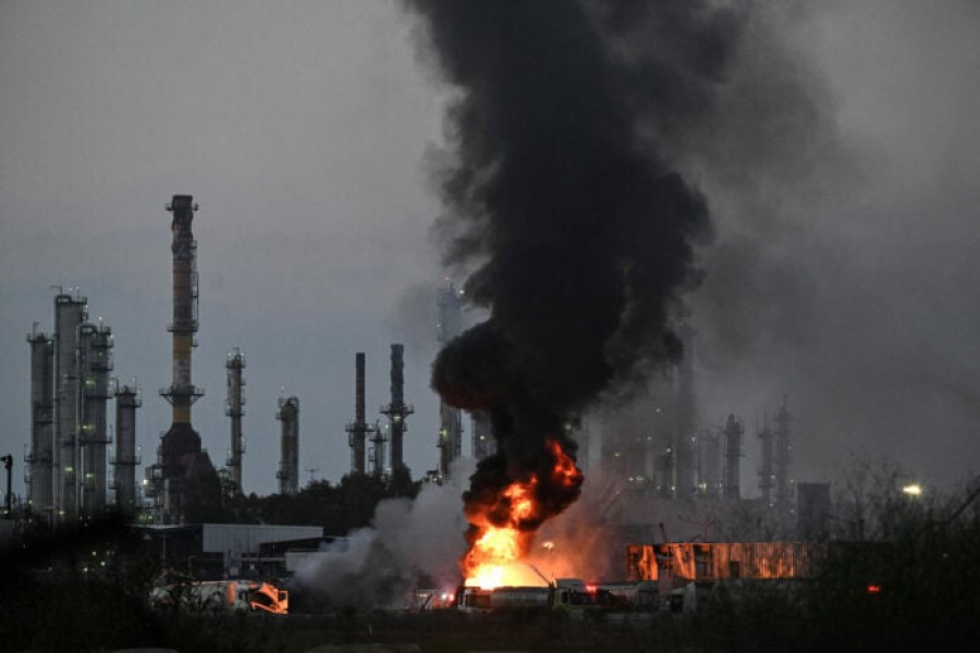 Ιράν:  Πιέζει τους Χούθι να «είναι έτοιμοι να μπλοκάρουν την Ερυθρά Θάλασσα»