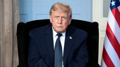 Trump κατά Γερουσίας: Έχω το Ιράν στα σχοινιά – Είναι έτοιμο να πέσει