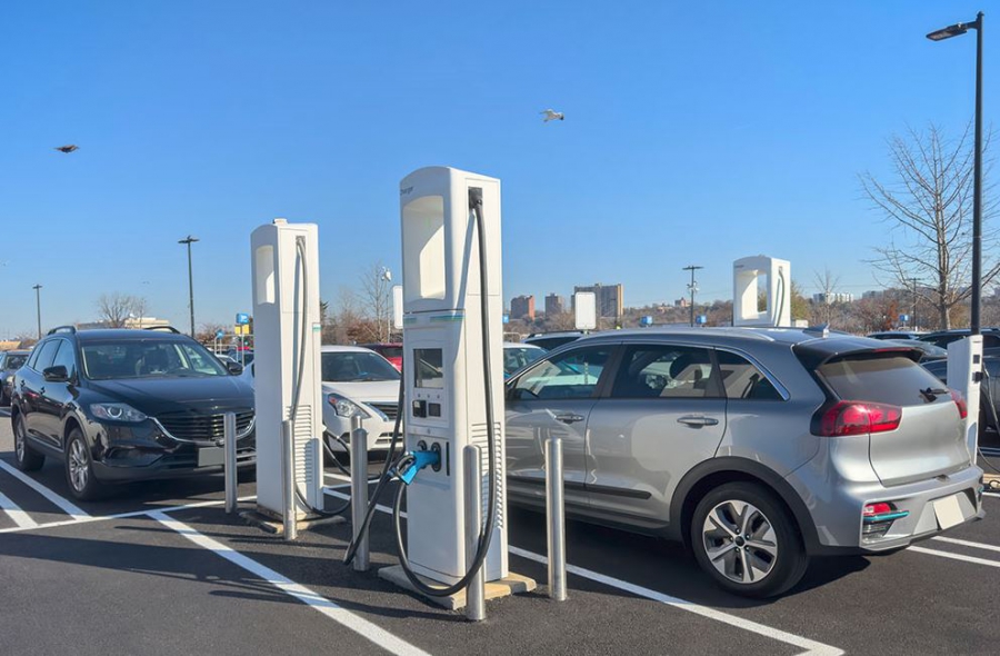 ΗΠΑ: Κατασκευή ηλεκτρικών οχημάτων από υλικά υπερπυκνωτών (thecooldown.com)