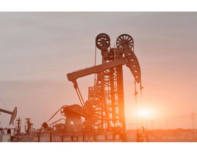 Υποχωρεί η τιμή του πετρέλαιου, παρά τους γεωπολιτικούς κινδύνους (Reuters)