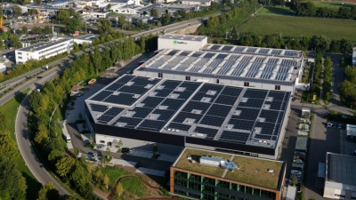 Γαλλική startup συγκεντρώνει 10 εκατ. ευρώ για την κατασκευή εργοστασίου 100 MW για υπερελαφριά ηλιακά πάνελ