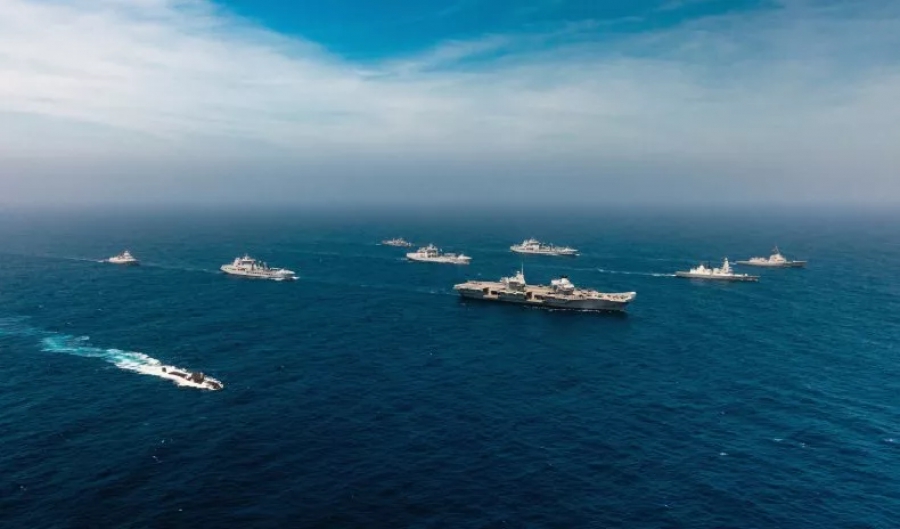 Σε συναγερμό το Πεκίνο - Αρμάδα πλοίων και υποβρυχίων του ΝΑΤΟ πλέει για τη Σινική