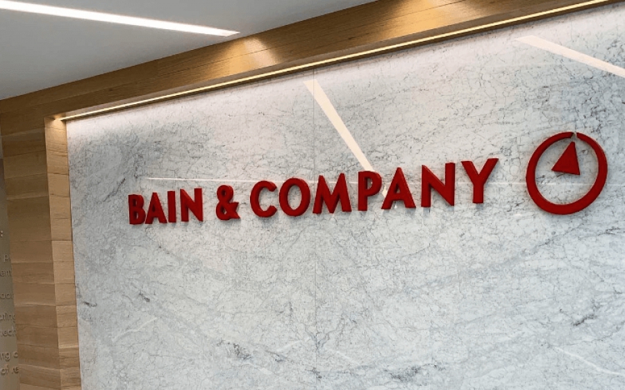 Bain & Co: Χρονιά-Ρεκόρ με ανακατατάξεις στον κλάδο της Ενέργειας
