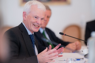 Creon Butler (Chatham House): Οι τρεις κίνδυνοι που μπορεί να πυροδοτήσουν την επόμενη χρηματοπιστωτική κρίση