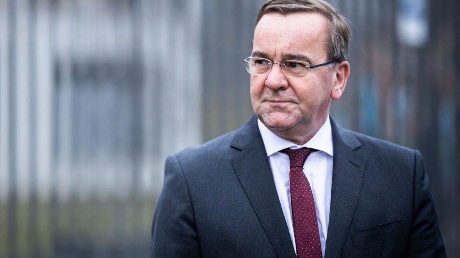 Στο Κίεβο ο Γερμανός υπουργός Άμυνας – Η στρατιωτική βοήθεια στο επίκεντρο