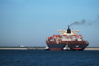 Bloomberg Green: Το μεγάλο παζάρι των συμφερόντων για τις εκπομπές ρύπων της ναυτιλίας