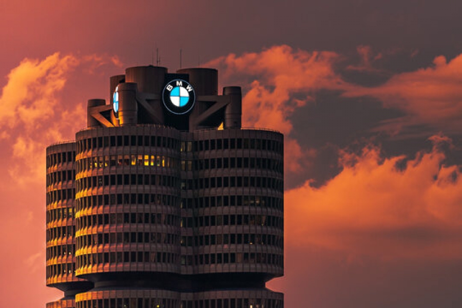 Οι δασμοί Trump οδήγησαν σε πτώση 3% στα καθαρά κέρδη της BMW το 2025 - Μέρισμα 4,4 ευρώ