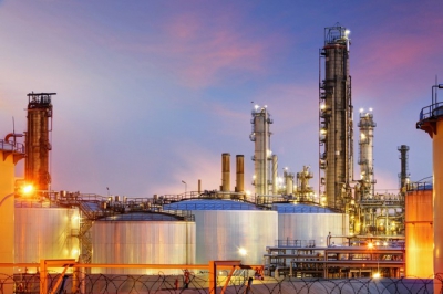 Η Lukoil ζητά κρατική βοήθεια καθώς το πετρέλαιο πωλείται με απότομες εκπτώσεις