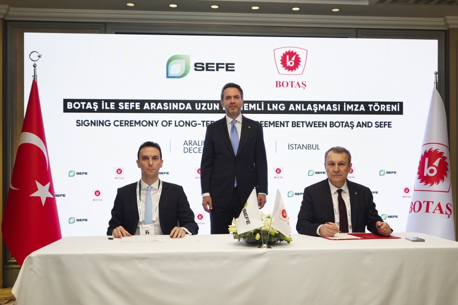 Η Τουρκία υπογράφει δεκαετείς συμφωνίες για προμήθεια LNG με Eni και SEFE