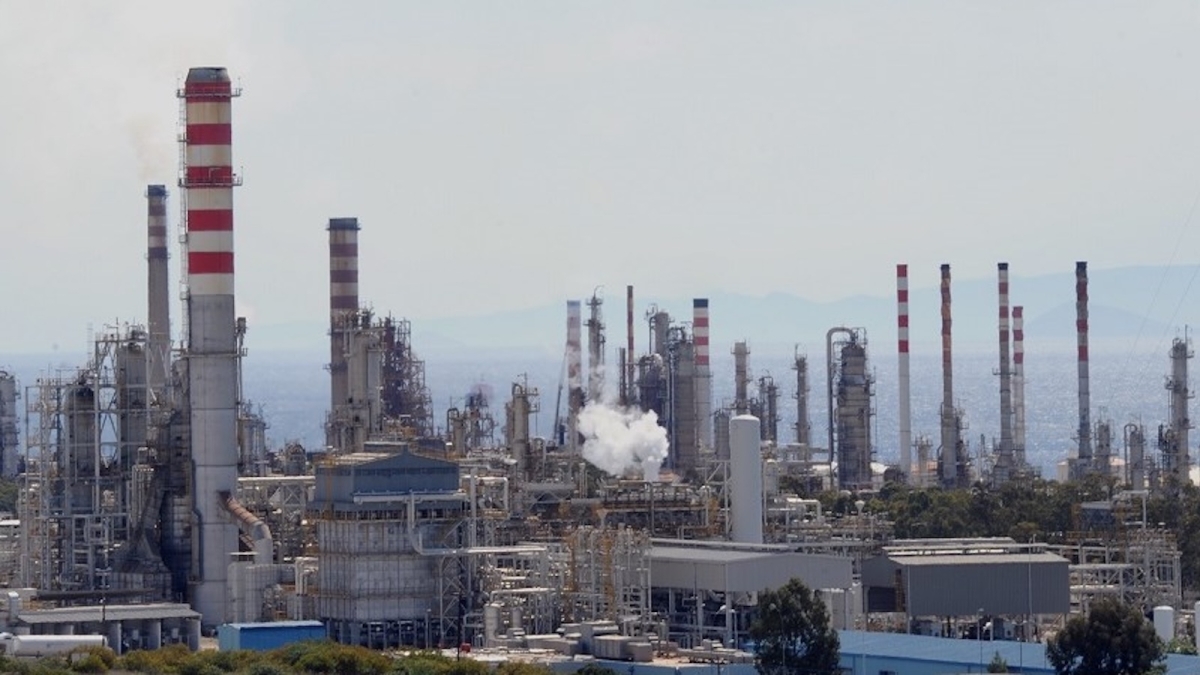 MOTOR OIL: Δύο τραυματίες σε συντήρηση μονάδας εκτός λειτουργίας