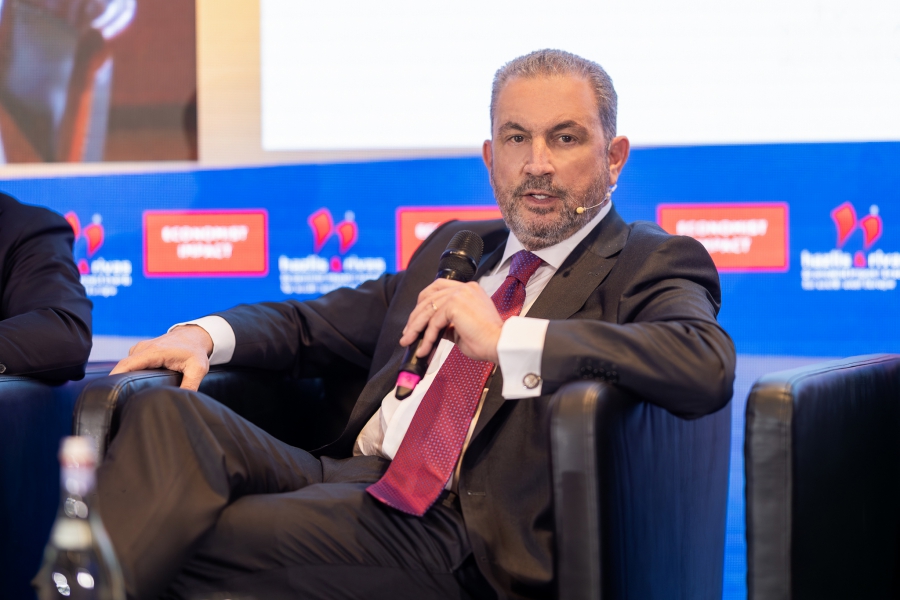 Εξάρχου στον Economist: Οι μακροχρόνιες συμφωνίες προμήθειας LNG είναι κλειδί για την ενεργειακή ασφάλεια της Ευρώπης