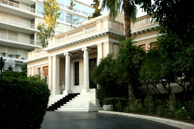 Έκτακτη σύσκεψη στο Μέγαρο Μαξίμου - Σε επιφυλακή για τη μετάλλαξη Δέλτα