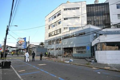 Βομβιστική επίθεση προκαλεί σοβαρές ζημιές στη μεταλλευτική Αρχή του Ισημερινού που ερευνά την παράνομη εξόρυξη χρυσού