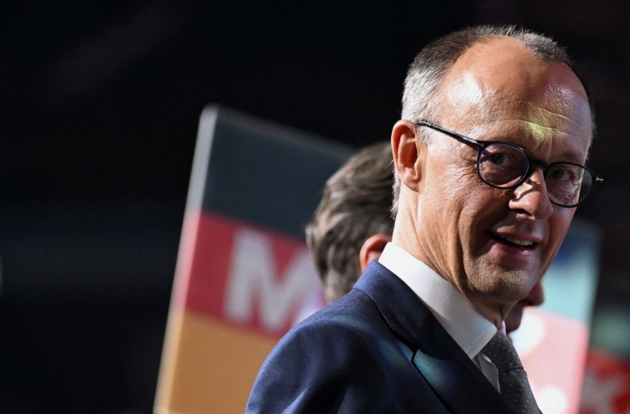 Merz: Νουθετεί την Χαμάς και ετοιμάζει υποχρεωτική στράτευση των γυναικών