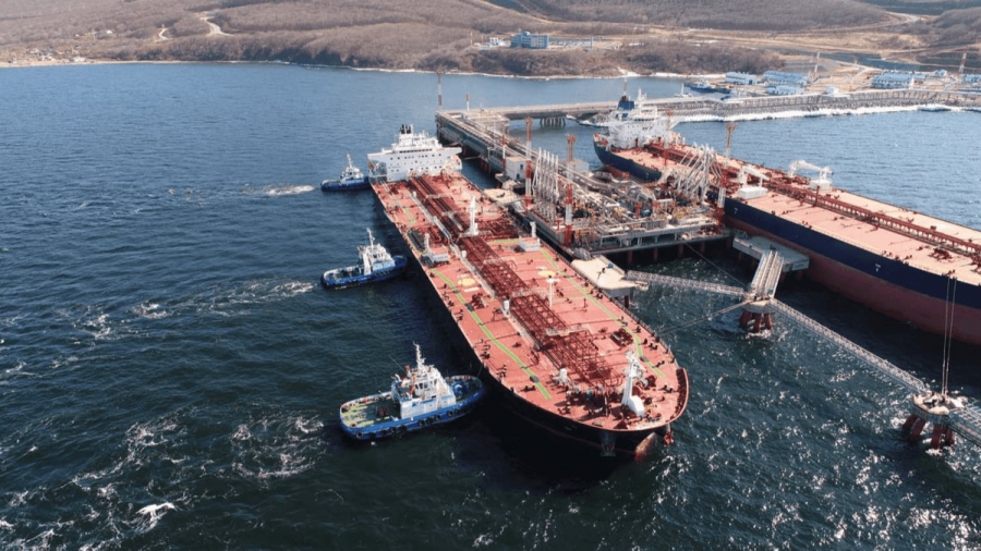 Ινδία: Επανεξετάζει την ενεργειακή σχέση της με τη Ρωσία καθώς η Μόσχα κόβει τις εκπτώσεις στο πετρέλαιο