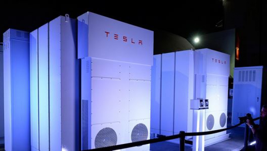 Η Tesla παραμένει ο κορυφαίος παγκόσμιος πάροχος BESS - Σε απόσταση αναπνοής η κινεζική Sungrow