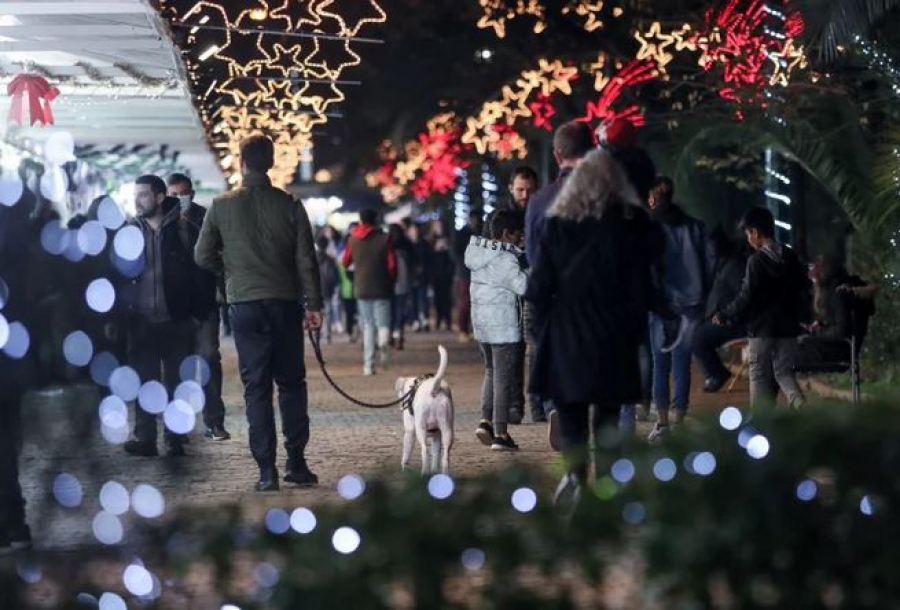 Τι θα ανακοινωθεί σήμερα για το ρεβεγιόν της Πρωτοχρονιάς - Επιστράτευση των rapid tests για όλους