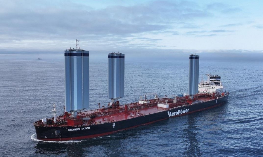 Η Πειραιώς χρηματοδοτεί το πρώτο δεξαμενόπλοιο τύπου LR2 στον κόσμο που αξιοποιεί την αιολική ενέργεια