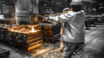 Οι χαλυβουργίες της ΕΕ έτοιμες για ανάκαμψη καθώς ο πόλεμος στο Ιράν πλήττει τους πιο εκτεθειμένους ασιατικούς ανταγωνιστές τους (Reuters)