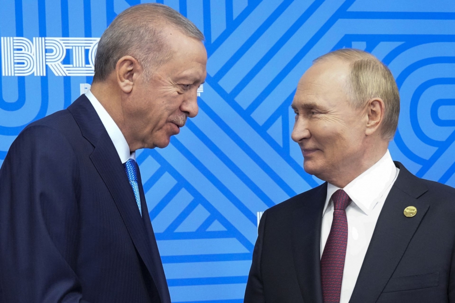 Erdogan προς Putin: Εργαζόμαστε για έναν δίκαιο τερματισμό πολέμου στην Ουκρανία