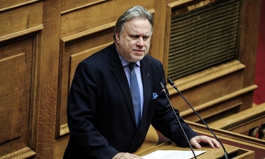 Αποσύρεται ο Κατρούγκαλος μετά τη θύελλα για τις ασφαλιστικές εισφορές - Παρέμβαση Τσίπρα: Καμία αύξηση σε ελεύθερους επαγγελματίες