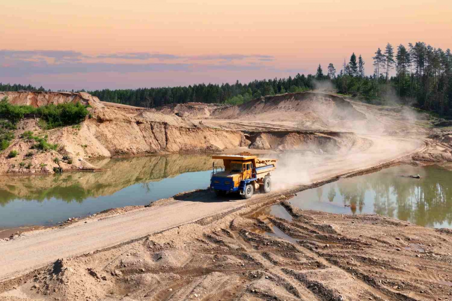 Αφρική: Το διεθνές πεδίο μάχης για τα κοιτάσματα χαλκού (Metal Miner)
