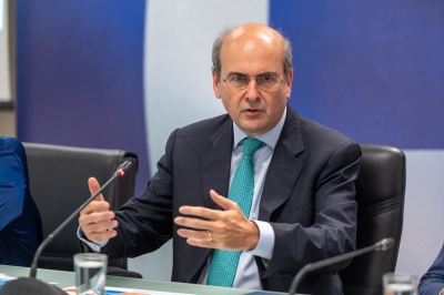 Χατζηδάκης στον ΣΚΑΪ: Η κυβέρνηση σκέφτεται την υποκατάσταση του ΟΠΕΚΕΠΕ από την ΑΑΔΕ