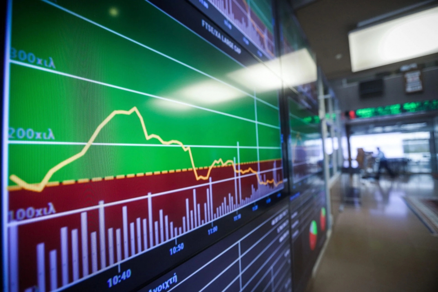 ΧΑ: Έκλεισε στο +0,23% στις 2.599 μον - Metlen 48,54e (+1,46%), ΕΛΠΕ 15,3e (+0,99%), ΜΟΗ 58,75e (+0,26%)
